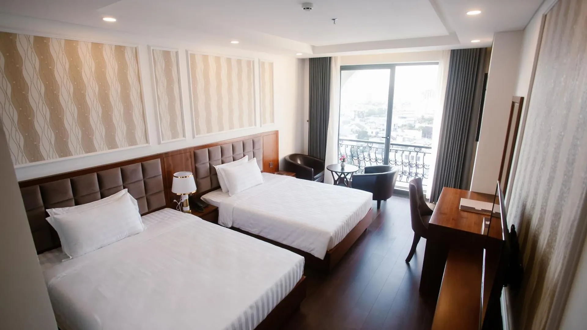 Century Hotel Da Nang
