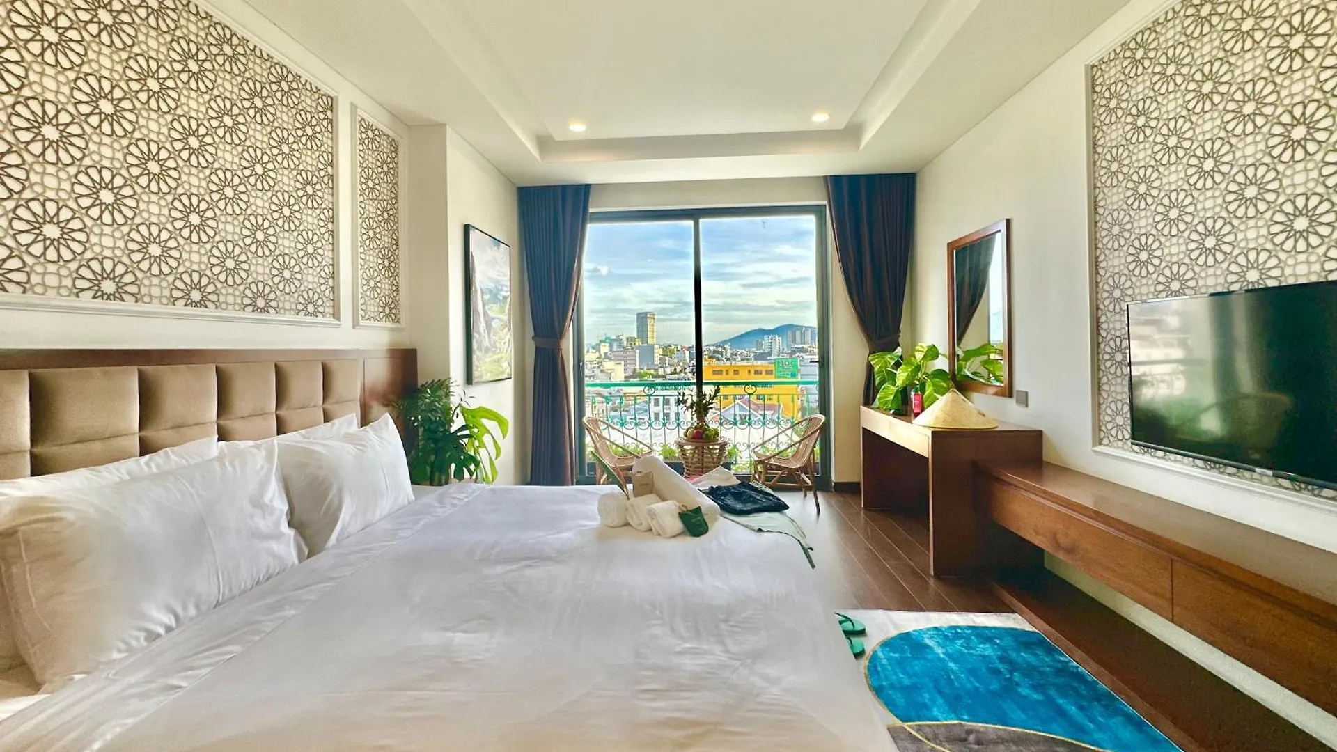 Century Hotel Da Nang