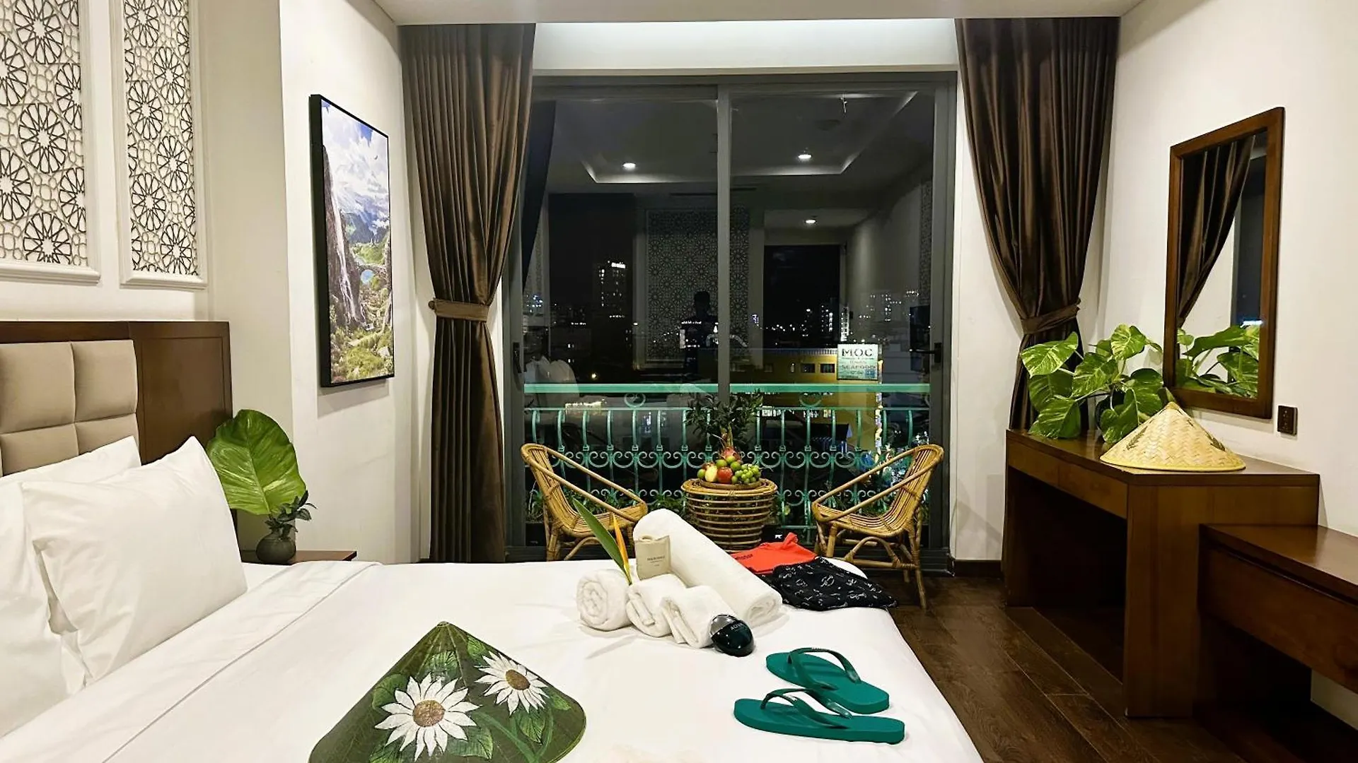 Century Hotel Da Nang
